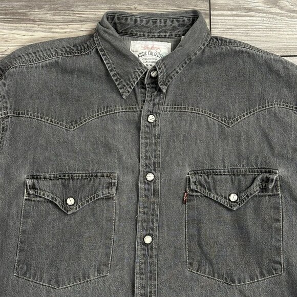 Vintage 90’s Levi’s Pearl Snap Denim Shirt - Picture 3 of 4